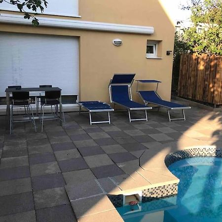 Logement Avec Piscine Brunstatt エクステリア 写真