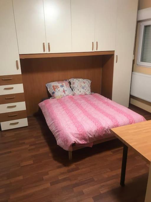 Logement Avec Piscine Brunstatt エクステリア 写真
